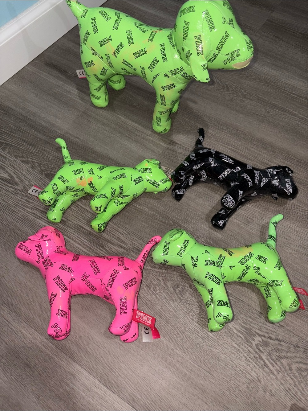 PINK DOGS - Picture 2 of 3